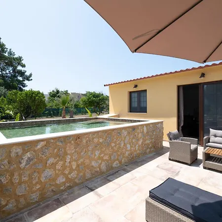 Anthi Luxury Jaliszósz