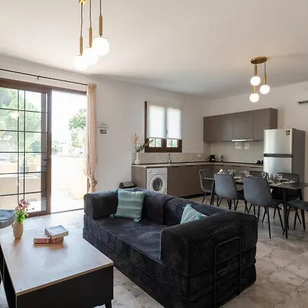 Anthi Luxury Villa *